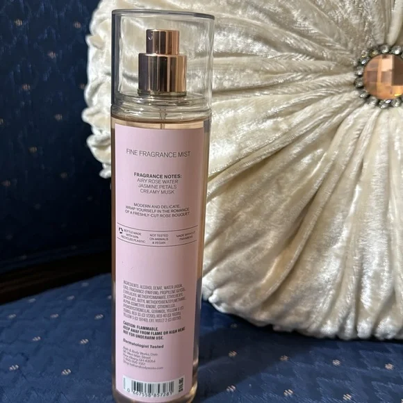 BATH & BODY WORKS SET. . . ROSE SCENT - Picture 4 of 6